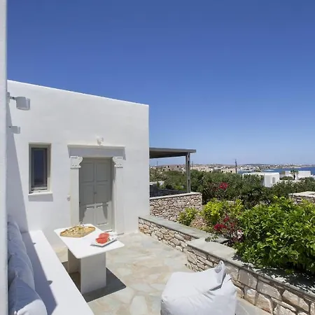 Rinia - Seaview Villa Náoussa